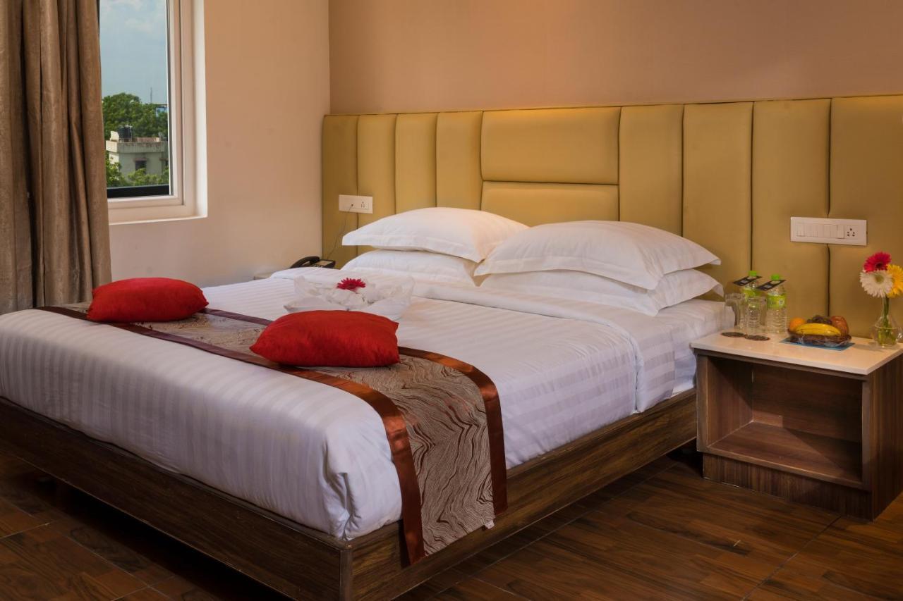 ซีอาร์ กรันเด บาย วิท โฮเต็ล Hotel มทุราย ภายนอก รูปภาพ